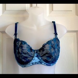 lace/crushed velvet victorias secret bra